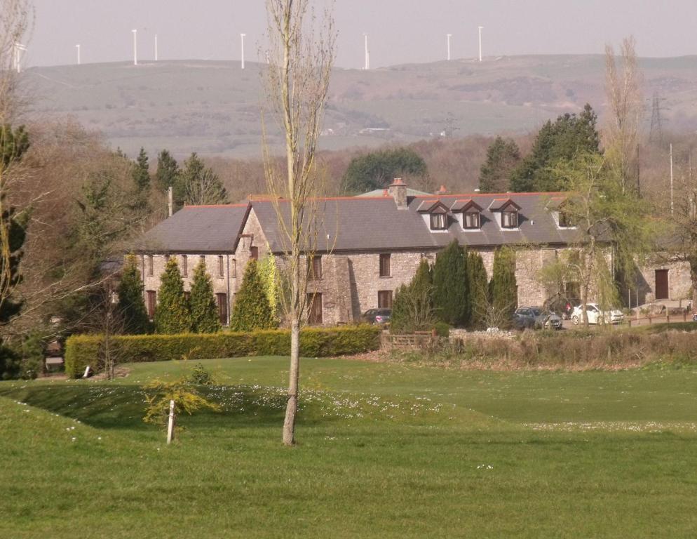 St Mary'S Hotel Golf & Country Club Pencoed Eksteriør billede